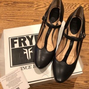 Frye maryjane pumps